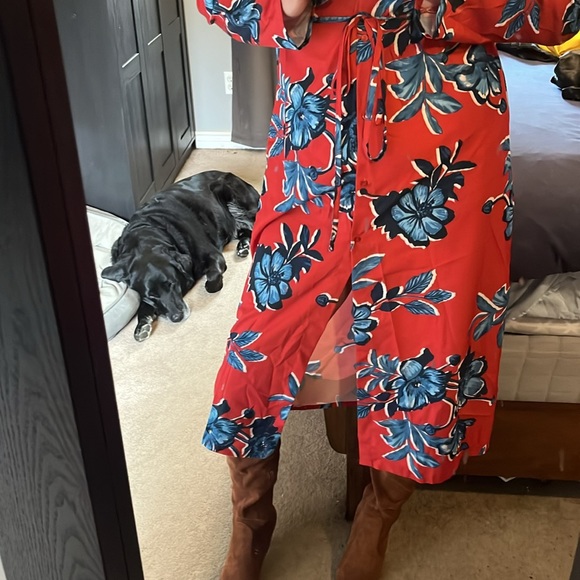 Floral Dress. - Picture 5 of 7